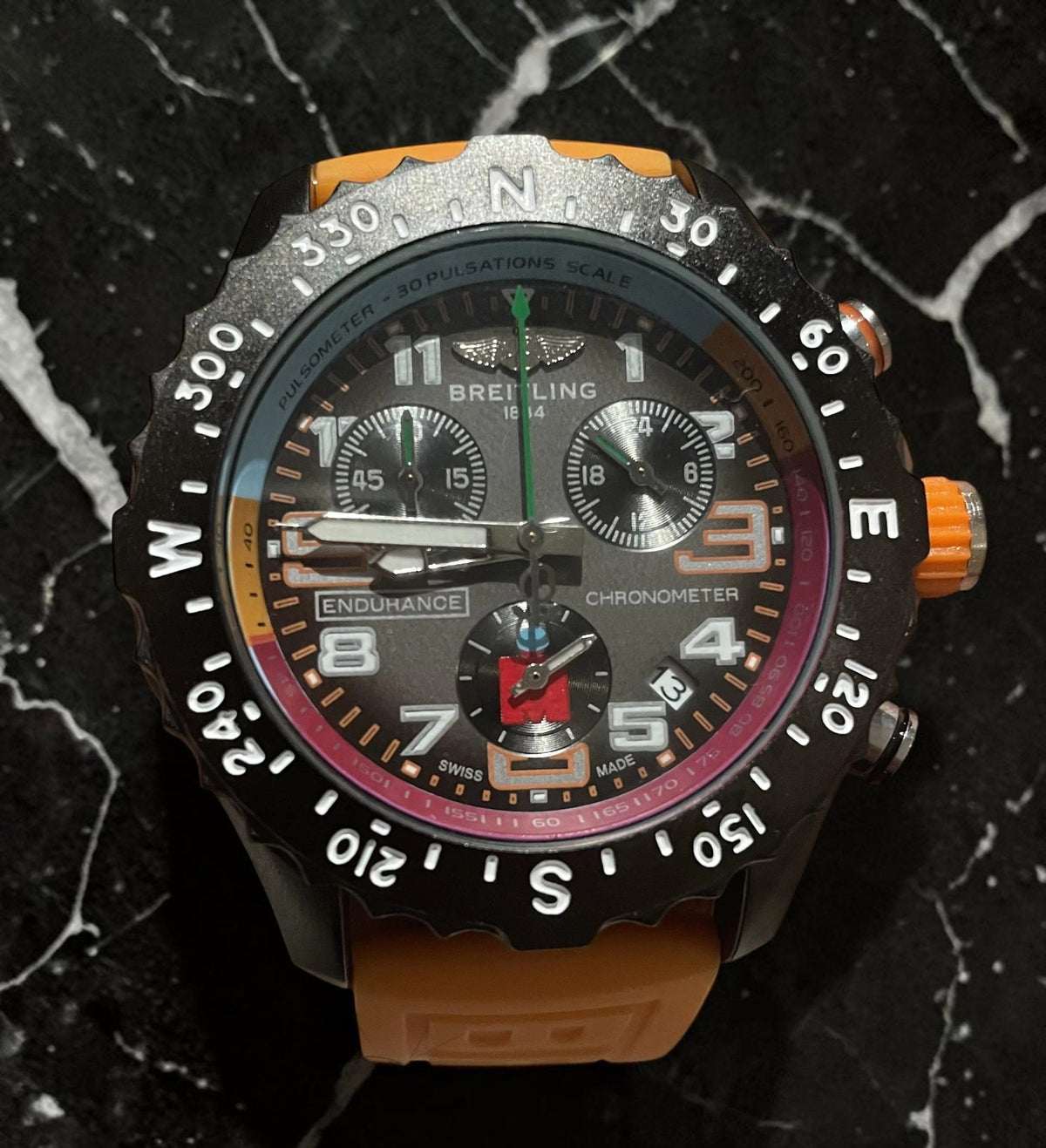 Breitling Endurance Pro Cronografo al quarzo con cinturino in caucciù chrono ibrido